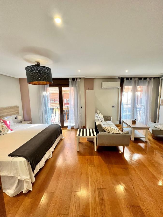 Apartamentos San Antonio Аранда-де-Дуеро Екстер'єр фото