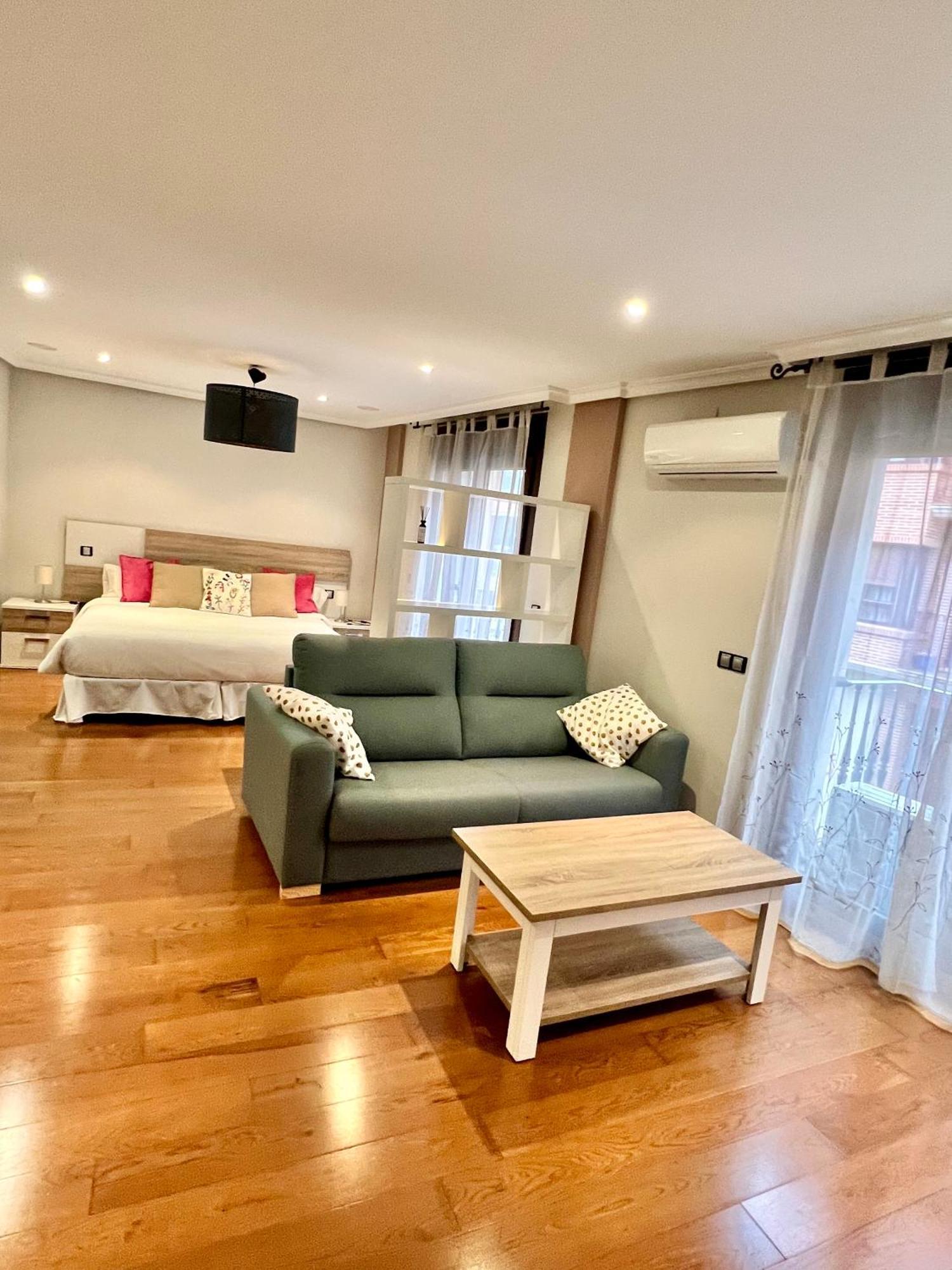 Apartamentos San Antonio Аранда-де-Дуеро Екстер'єр фото